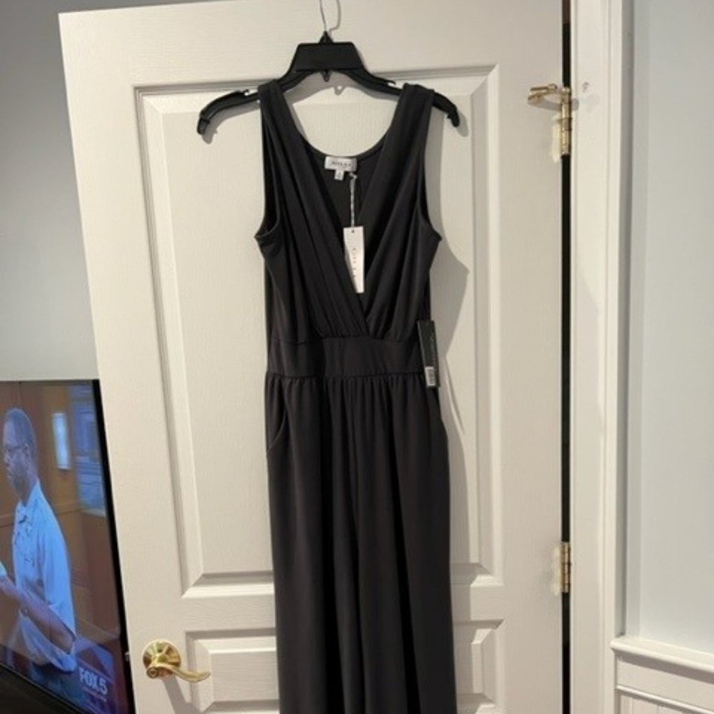 Gilli Grey NWT Romper